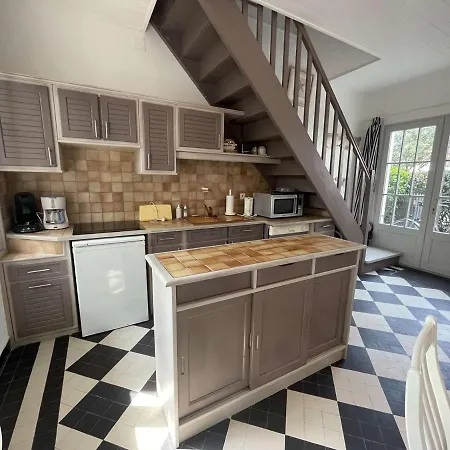 Duplex 3 Chambres, Terrasse, A 600m De La - - Fr-1-224b-185